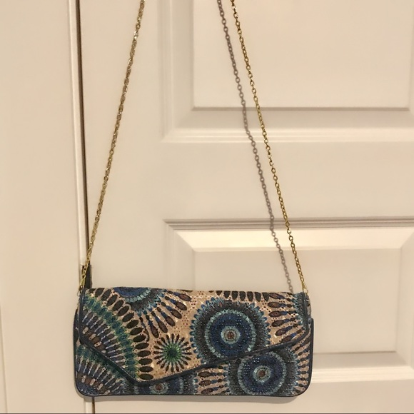 Urban Expressions Crossbody/Clutch - Picture 5 of 6